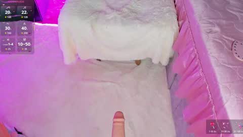 Snapshot of isabel_jamess chatting on February 25, 2026, 8:18 pm Isa online show from February 25, 2026, 8:18 pm