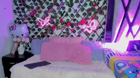 Snapshot of isabel_jamess chatting on June 4, 2026, 11:22 pm Isa online show from June 4, 2026, 11:22 pm