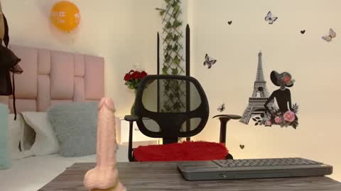 I S A online show from December 3, 2024, 1:10 pm