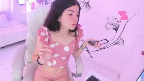 Snapshot of isabela_fiorelli chatting on March 1, 2025, 12:23 pm isabela_fiorelli online show from March 1, 2025, 12:23 pm