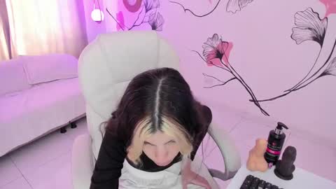 Snapshot of isabela_fiorelli chatting on October 9, 2025, 1:53 pm isabela_fiorelli online show from October 9, 2025, 1:53 pm