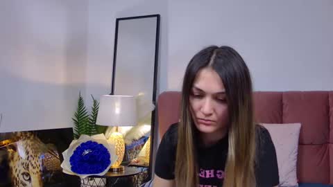 Isa online show from March 7, 2025, 9:07 am