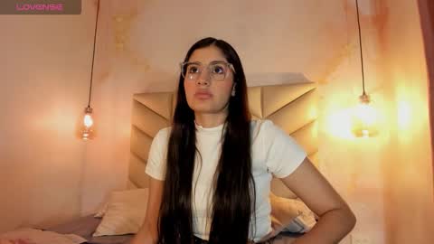 isabelastefano online show from September 14, 2025, 3:05 am