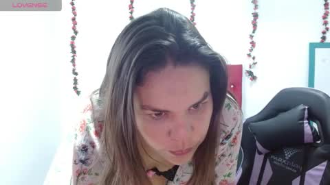 isabella49032 online show from April 29, 2026, 2:10 pm