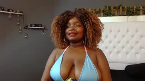 Snapshot of isabella_brown19 chatting on October 10, 2025, 11:09 am ISABELLA online show from October 10, 2025, 11:09 am