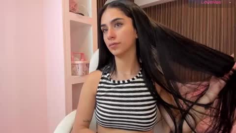 Isabella Cooper online show from December 10, 2024, 4:49 pm