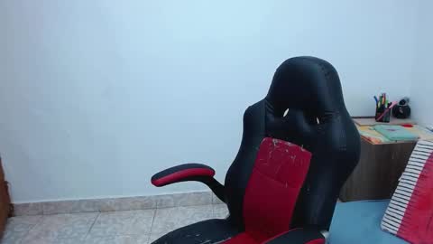  estefania online show from February 16, 2025, 9:59 am