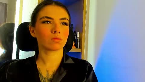 Snapshot of isabella_hv chatting on June 22, 2026, 7:00 pm ISABELLA online show from June 22, 2026, 7:00 pm
