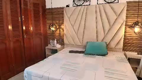 Snapshot of isabella_luxet chatting on July 6, 2026, 1:08 pm isabella_luxet online show from July 6, 2026, 1:08 pm