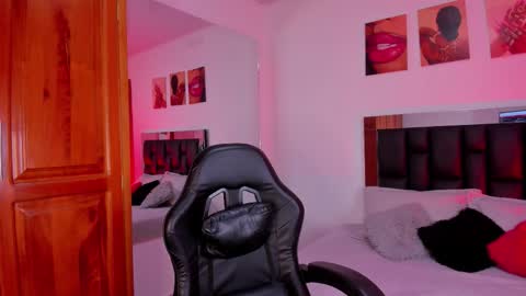 Isabella Moon9 online show from February 19, 2026, 11:39 am