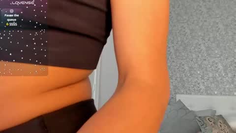 Snapshot of isabella_roberts13 chatting on February 11, 2025, 7:59 pm isa online show from February 11, 2025, 7:59 pm