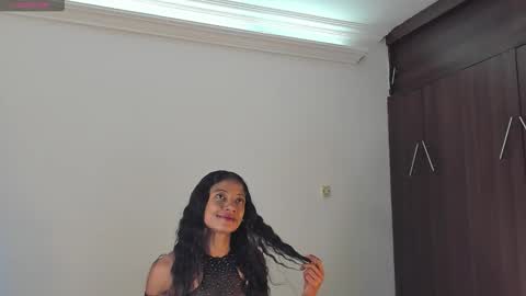 Isabella online show from November 28, 2025, 10:45 pm