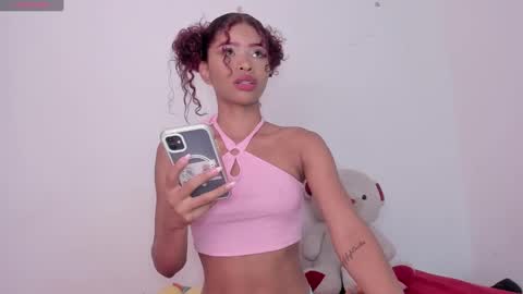 Snapshot of isabella_sex18 chatting on January 6, 2025, 5:30 am isabella online show from January 6, 2025, 5:30 am