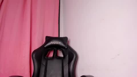 Snapshot of isabella_sex18 chatting on October 8, 2025, 2:20 am isabella online show from October 8, 2025, 2:20 am