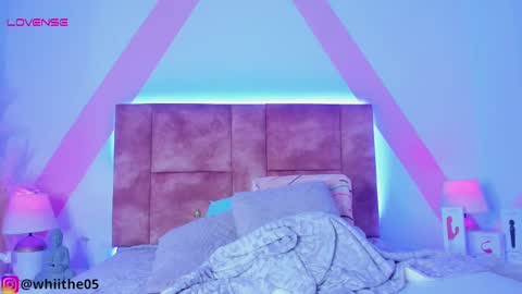 Isabella White online show from February 24, 2025, 8:03 pm