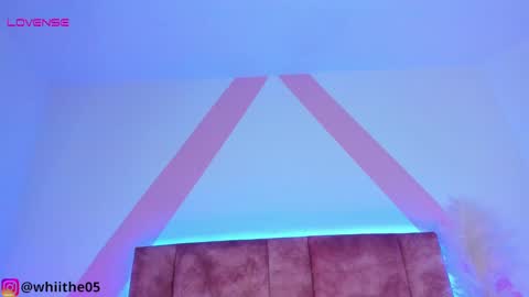 Isabella White online show from March 8, 2025, 4:06 pm