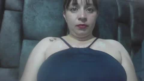 isabellaa_hills_ online show from May 11, 2026, 12:38 am
