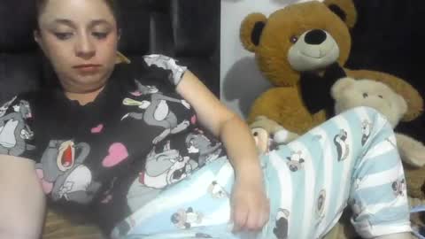 Snapshot of isabellaa_hills_ chatting on July 5, 2026, 2:40 am isabellaa_hills_ online show from July 5, 2026, 2:40 am