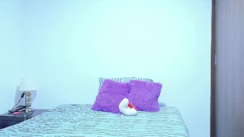 isabellaa_smith03 online show from June 2, 2026, 7:54 am