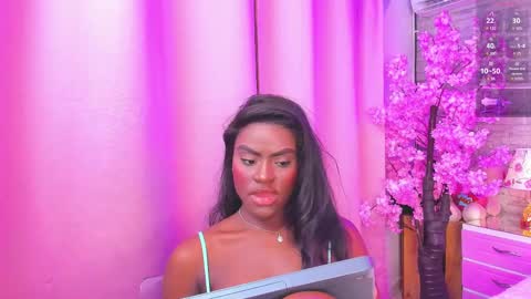    v online show from February 9, 2025, 11:25 pm