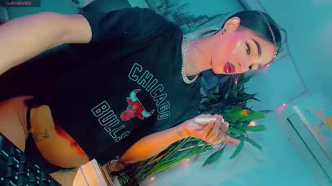 Snapshot of isabellagirs chatting on April 10, 2026, 12:21 pm isabellagirs online show from April 10, 2026, 12:21 pm