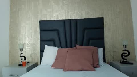 Isabella  online show from January 18, 2026, 12:20 pm