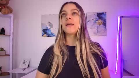 Snapshot of isabellaharley chatting on July 4, 2026, 12:44 pm Isabella online show from July 4, 2026, 12:44 pm