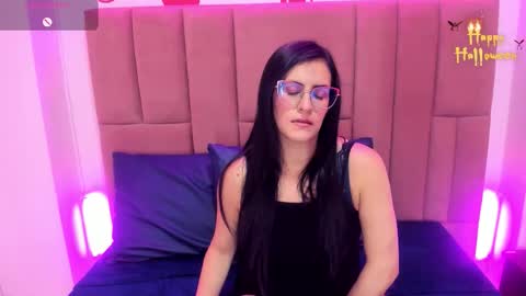 Isabella - Schedule 1500 - 2200 gtm-5 online show from October 23, 2025, 8:18 pm