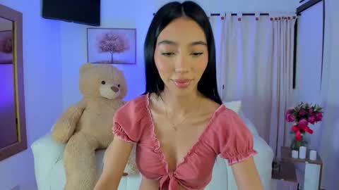 Snapshot of isabellalux_ chatting on February 18, 2026, 12:56 pm ISABELLA online show from February 18, 2026, 12:56 pm