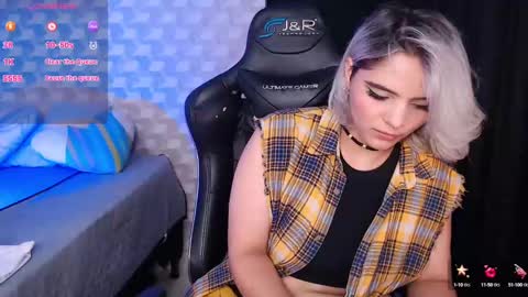 Isabella Mout  online show from December 31, 2024, 5:00 am