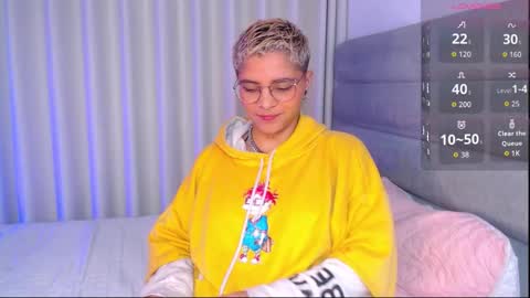 Isabella Mout  online show from November 20, 2025, 12:44 am