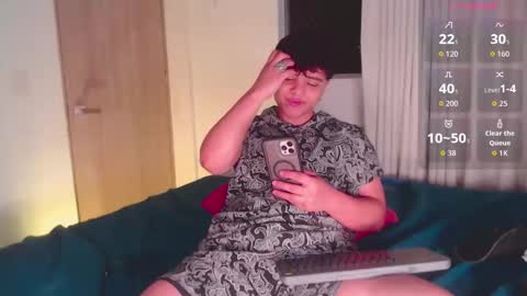 Isabella Mout  online show from April 15, 2026, 11:49 pm