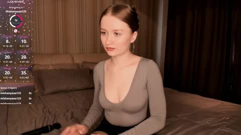 Snapshot of isabellatorrance chatting on March 3, 2025, 8:49 am Bella online show from March 3, 2025, 8:49 am