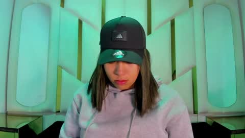 isabellrodriguez18 online show from April 13, 2026, 3:45 am