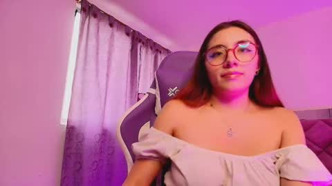 ISABELLA online show from February 7, 2026, 8:45 pm