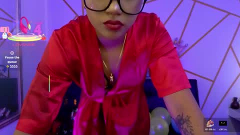 isabela online show from November 20, 2025, 2:01 am