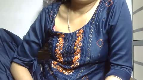 ishika_ishu online show from February 24, 2026, 6:06 pm