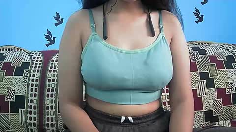 ishika_singh_ online show from November 13, 2025, 3:16 am