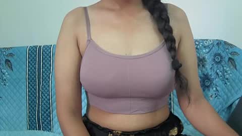 ishika_singh_ online show from June 29, 2026, 1:56 am