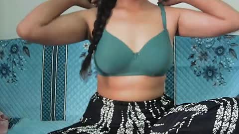 ishika_singh_ online show from June 30, 2026, 1:50 am
