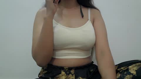 ishika_singh_ online show from July 11, 2026, 4:43 pm