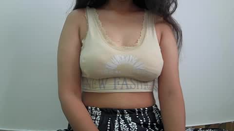 ishika_singh_ online show from July 13, 2026, 2:14 am