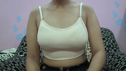 ishika_singh_ online show from July 28, 2026, 1:56 am