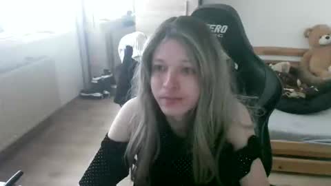 isilmarith online show from March 15, 2026, 12:00 pm