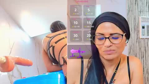 Snapshot of isis_car0lina chatting on June 8, 2026, 1:33 pm Isis car0lina online show from June 8, 2026, 1:33 pm
