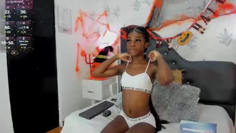 Snapshot of isisbrown_ chatting on October 26, 2025, 10:04 pm ISIS  online show from October 26, 2025, 10:04 pm