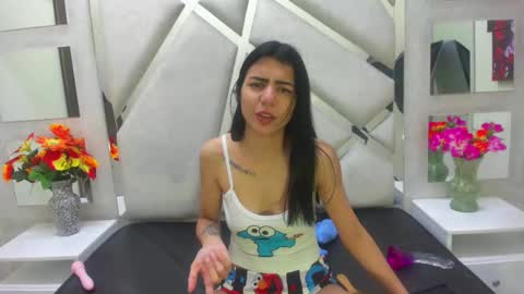 isisrousexx online show from January 6, 2025, 9:19 am