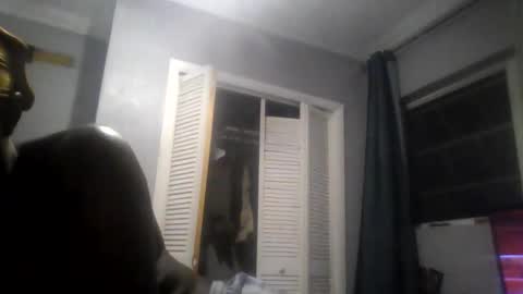 Snapshot of islandbey242 chatting on May 18, 2026, 3:35 am islandbey242 online show from May 18, 2026, 3:35 am
