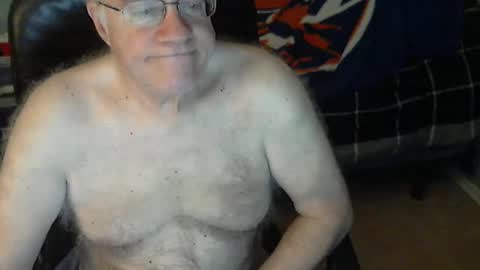 islesman22 online show from October 7, 2025, 10:01 am