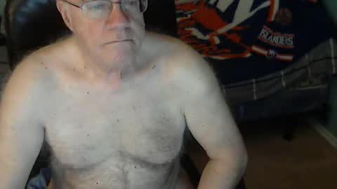 islesman22 online show from April 21, 2026, 9:15 am